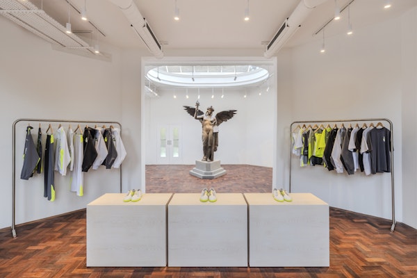 Palace Manor Place store