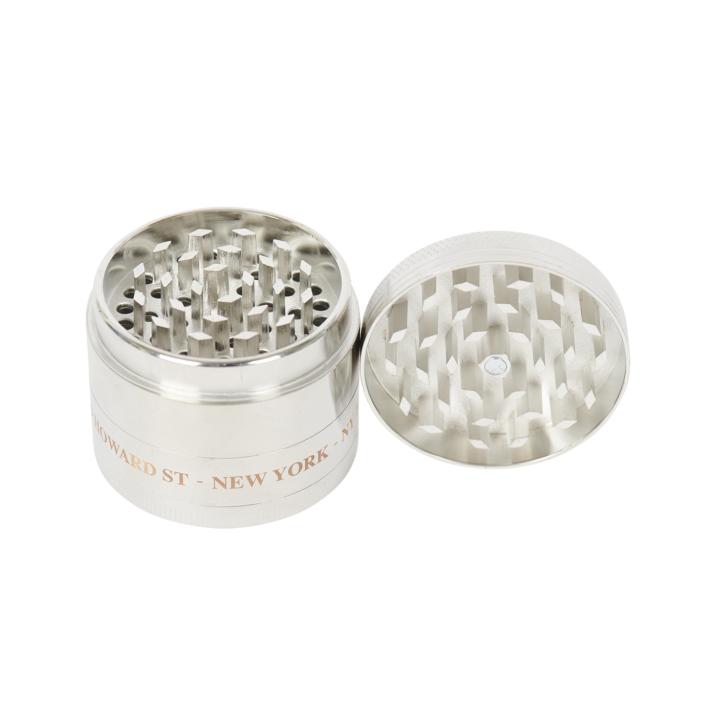 Thumbnail PALACE SHOP HERB GRINDER NEW YORK SILVER one color