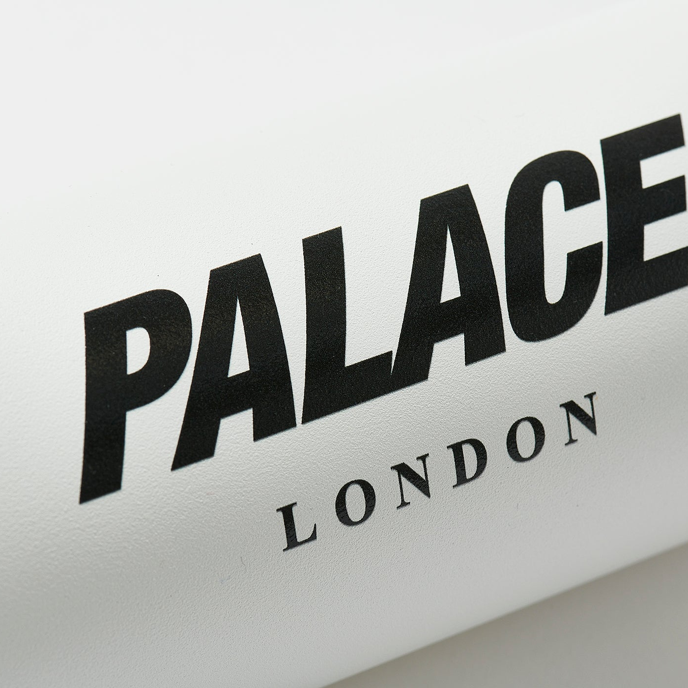 Thumbnail PALACE HYDRO FLASK 21 OZ STANDARD MOUTH WITH FLEX STRAW CAP WHITE one color