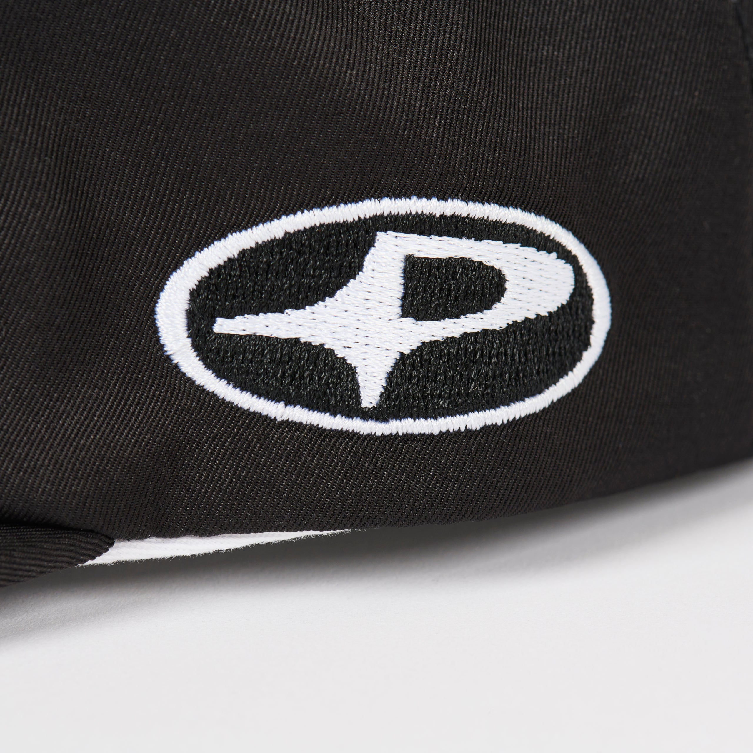 Thumbnail FONT SNAPBACK 5-PANEL BLACK one color
