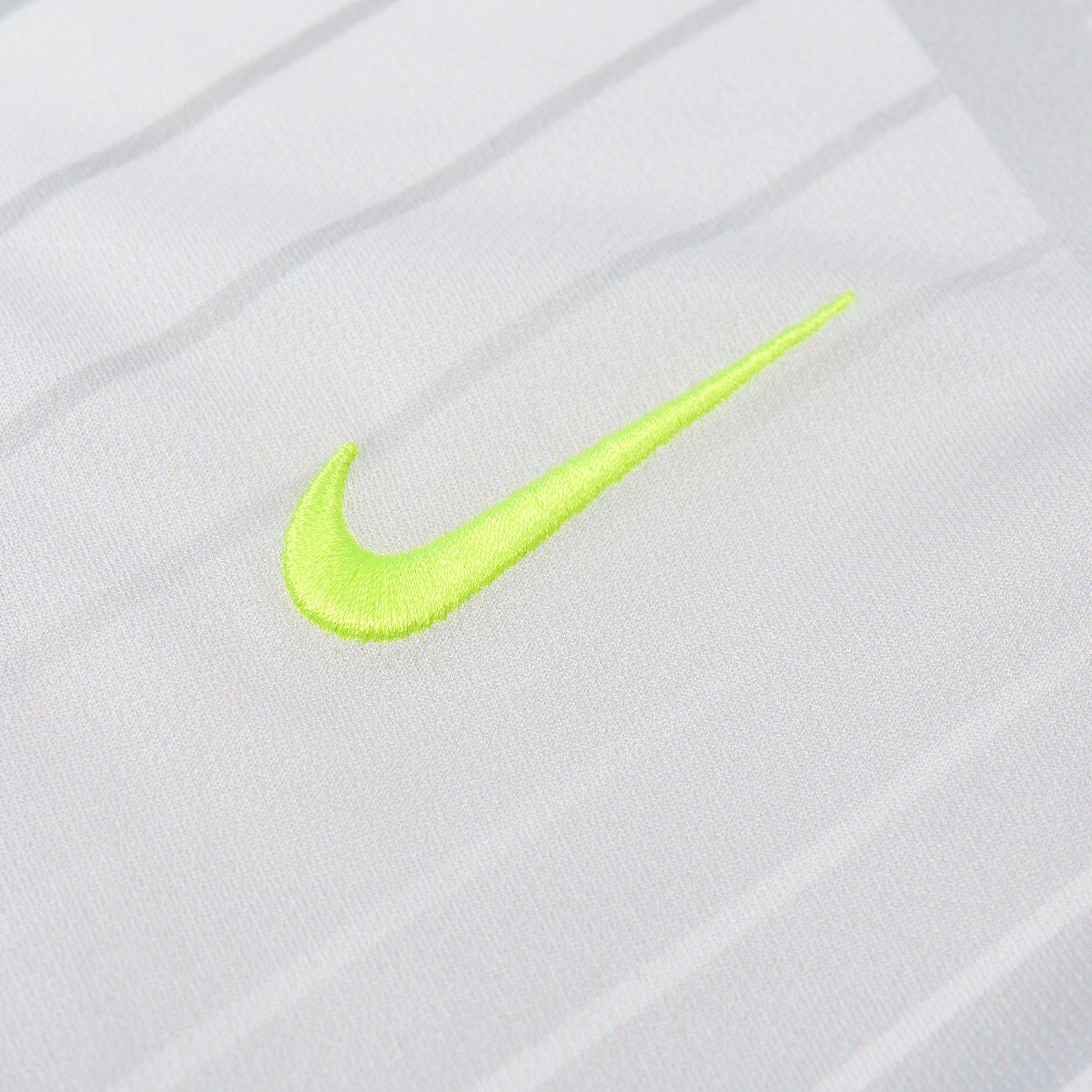 Thumbnail PALACE NIKE TOTAL P90 VEST WHITE one color