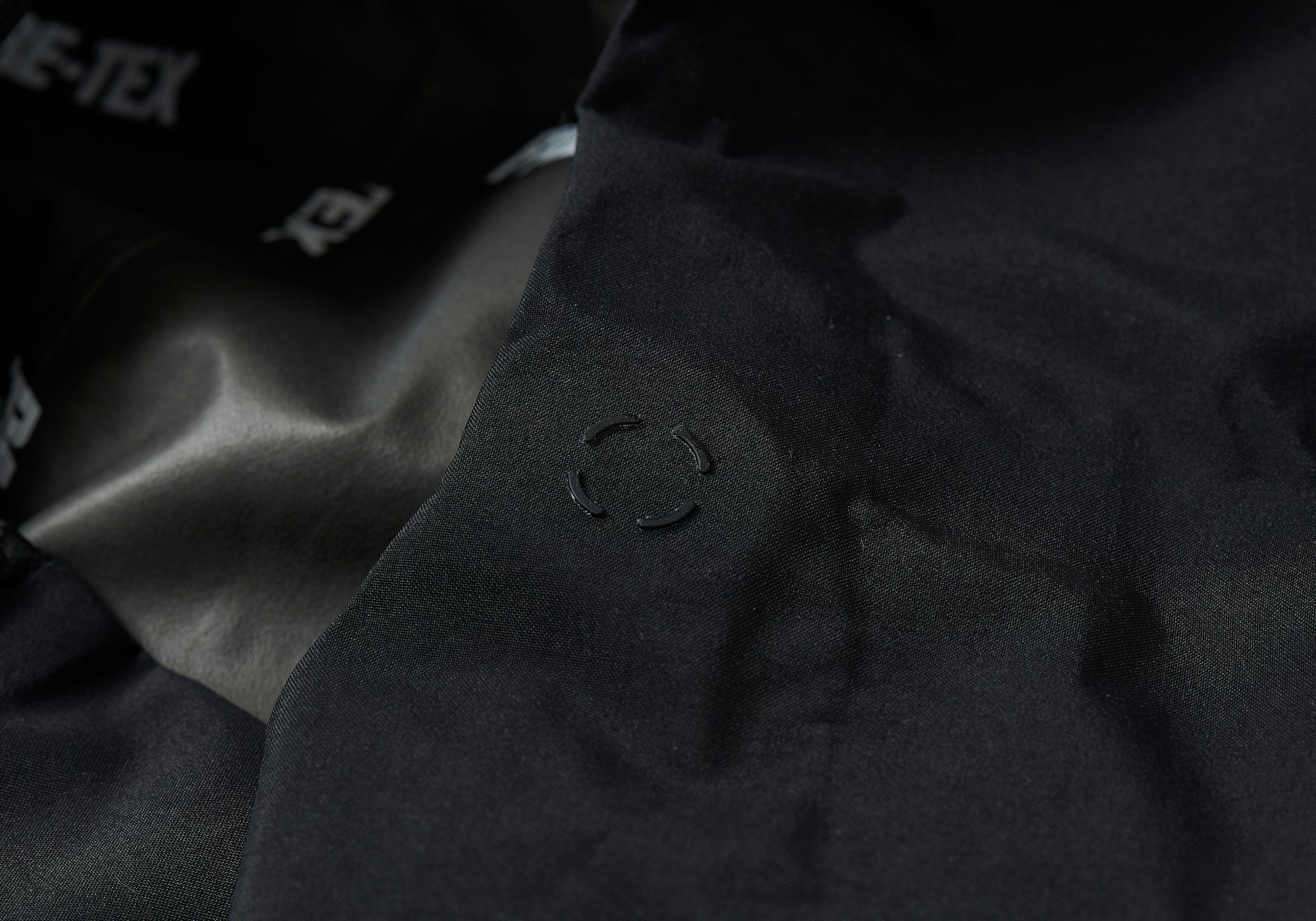 Gore-Tex R-Tek Jacket Black - Autumn 2023 - Palace Community