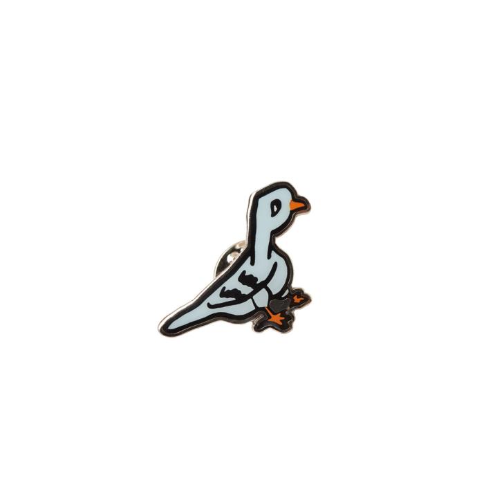 PIGEON HOLE PIN BADGE GREY one color