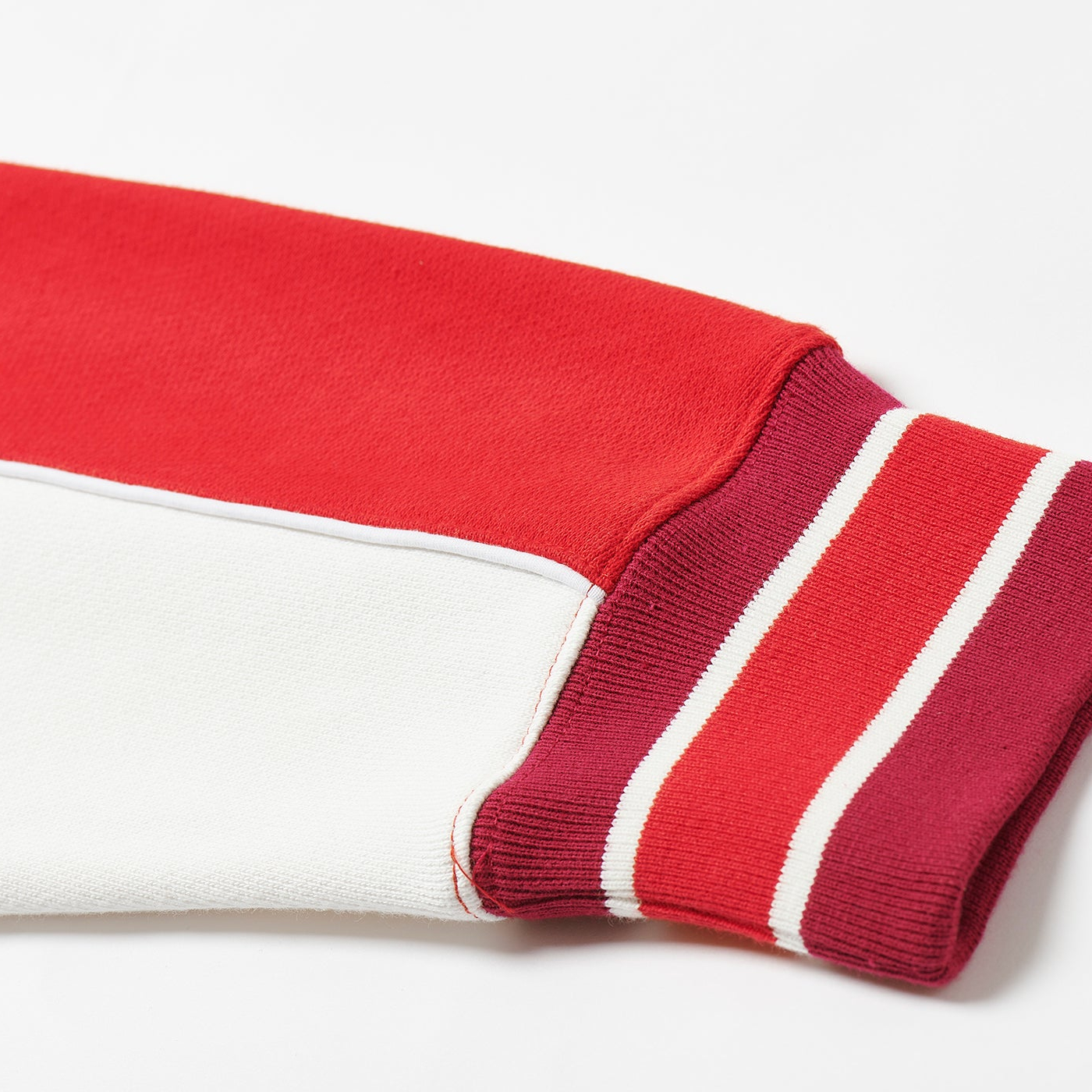 Thumbnail BELIEVE CREW TRUEST RED one color