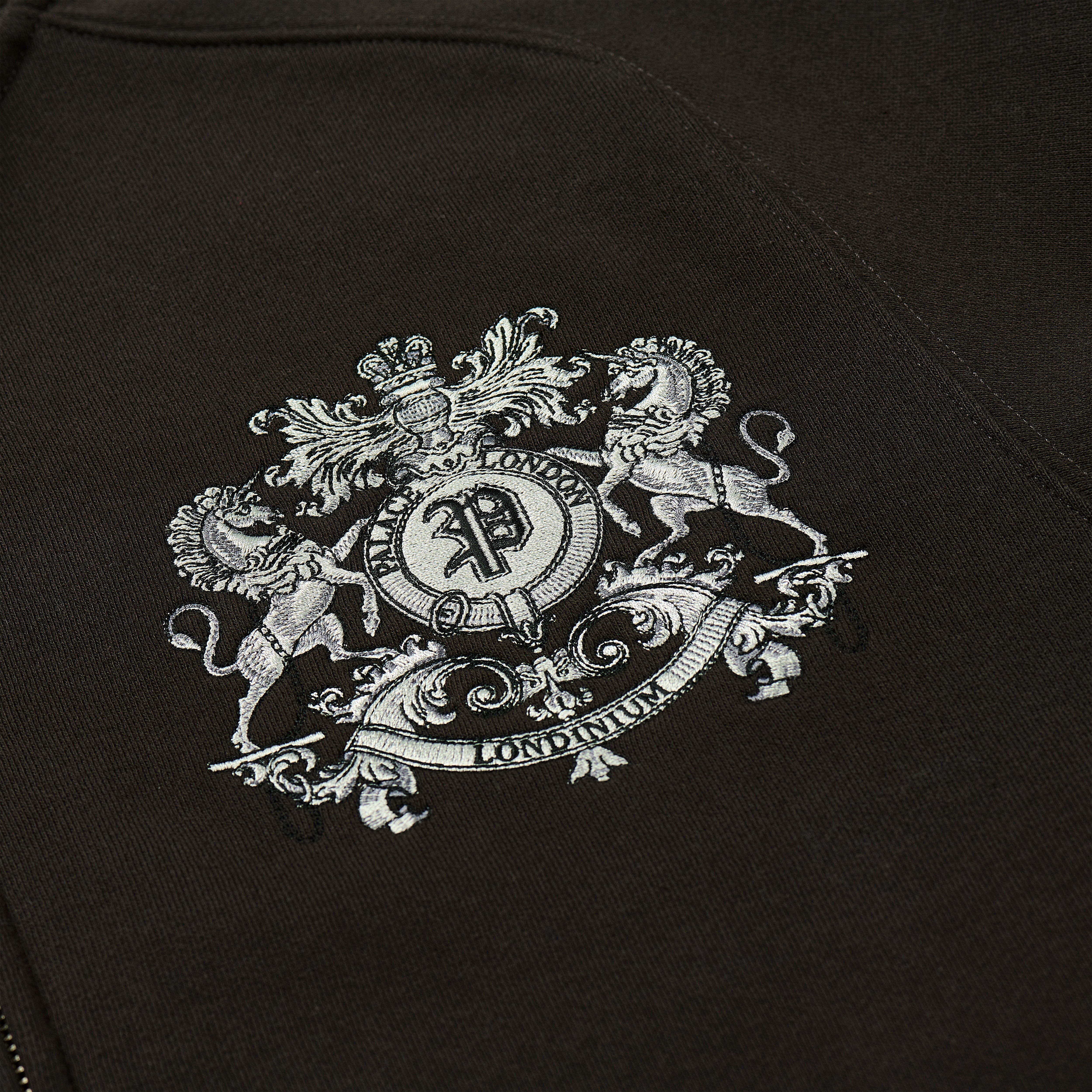 Thumbnail CREST SWEAT BLACK one color