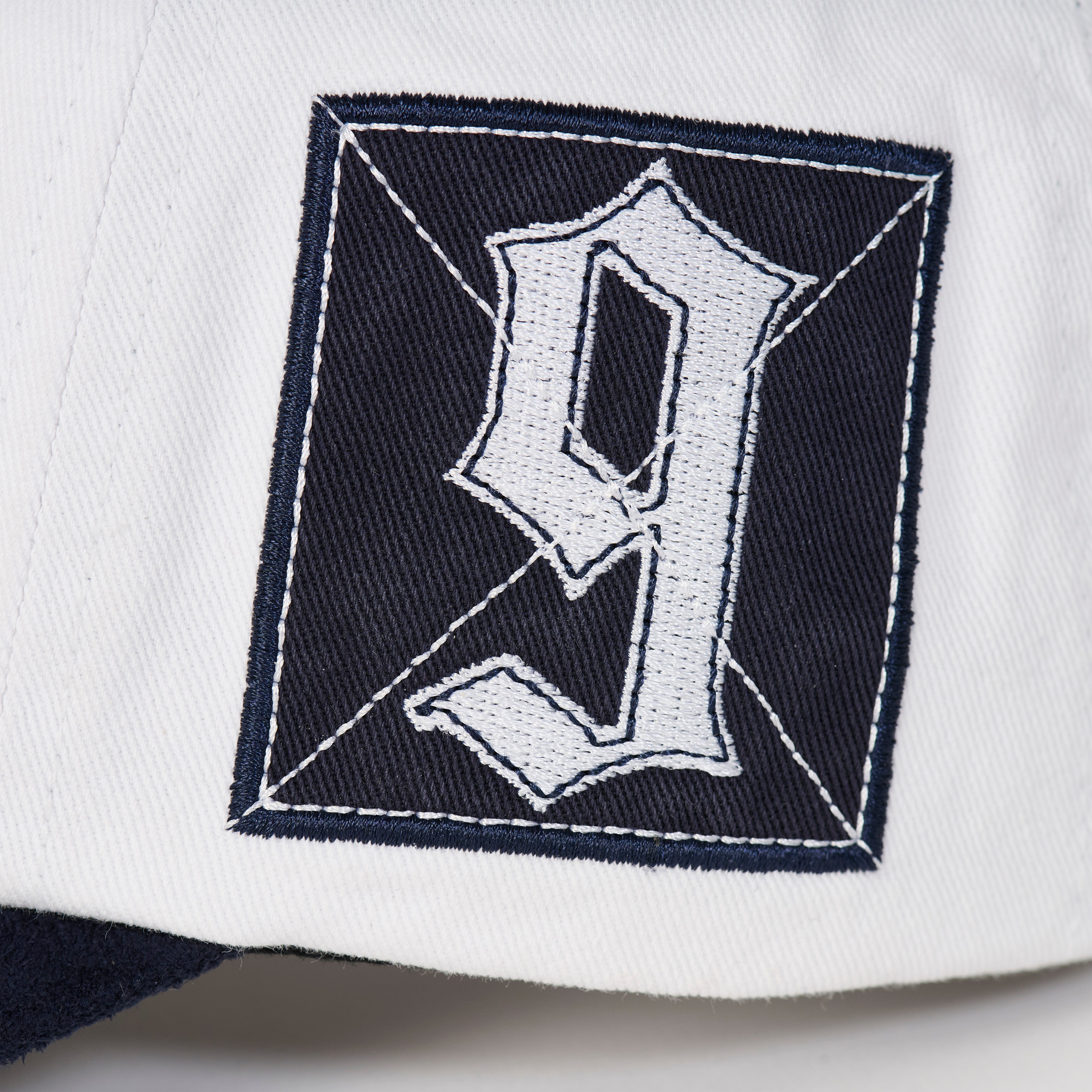 Thumbnail PALACE UNION 6-PANEL SCOTLAND WHITE one color